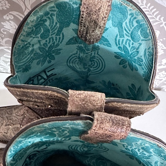 Corral Women’s Size 9.5M Glitter Inlay & Stud Taupe/Gold Square Toe Boots C3483 - Picture 2 of 13